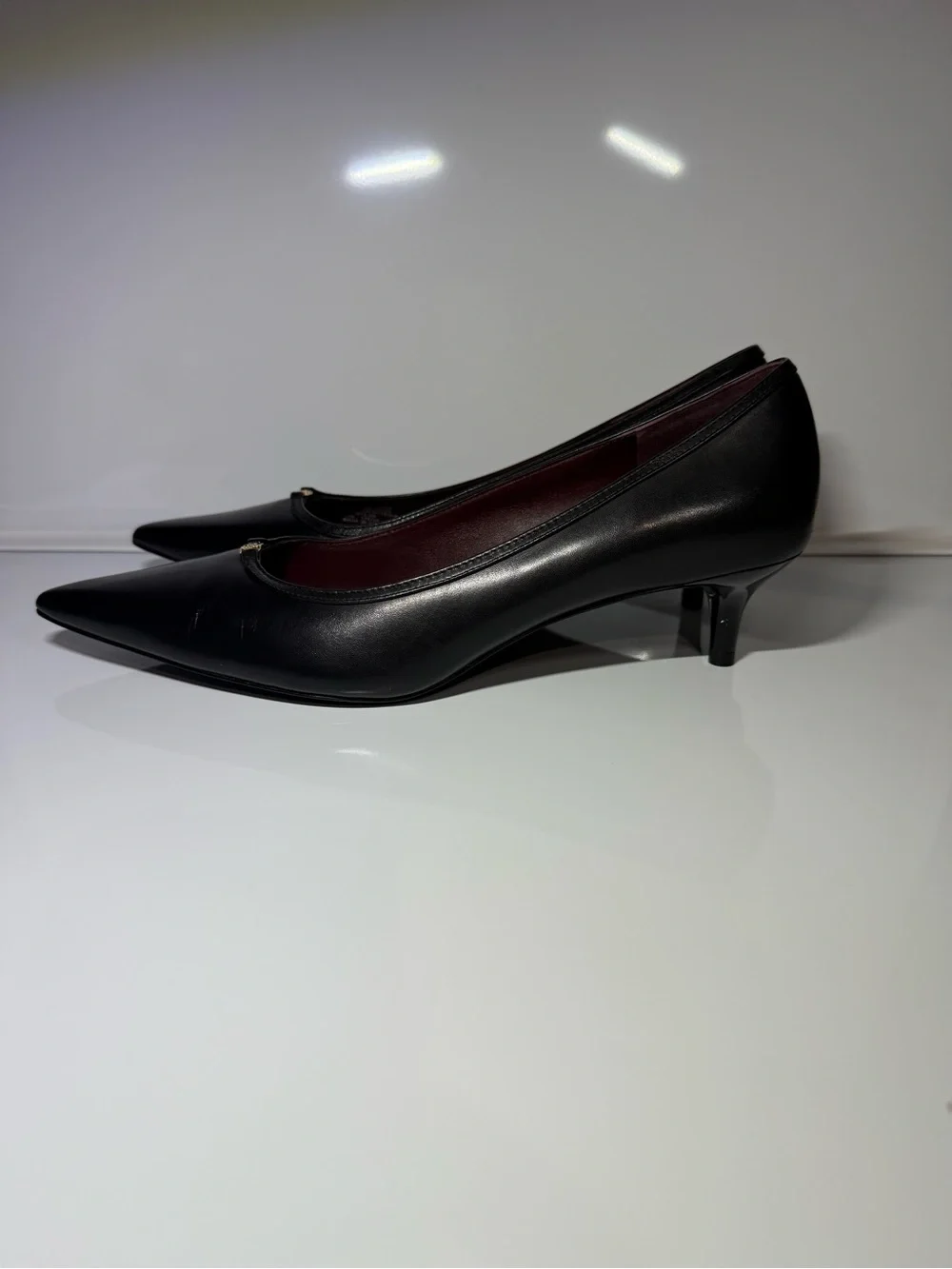 Tory Burch Women's Black Pointed Toe Ballet Flats size 9